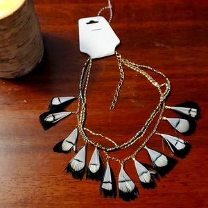Nwt Feathered Layered choker